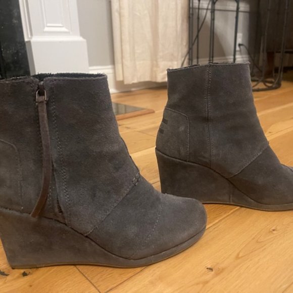 Toms Desert Suede Wedge Bootie, Dark Gray - Picture 3 of 5